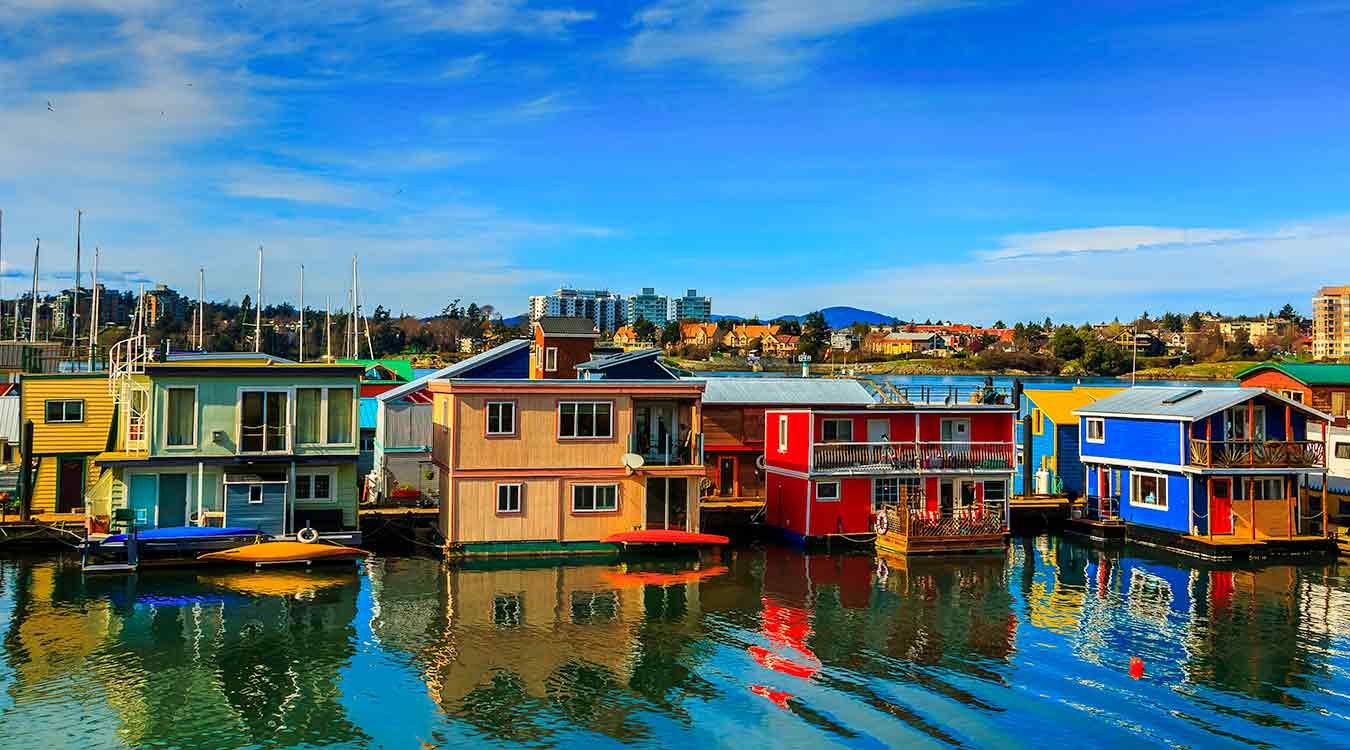 Colourful float homes at Fisherman’s Wharf